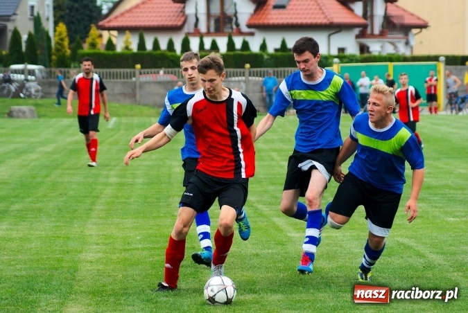 Zdjęcie w galerii na portalu naszraciborz.pl: Derby Raciborza: Fenomenalna passa Brzezia trwa wiadomości z regionu