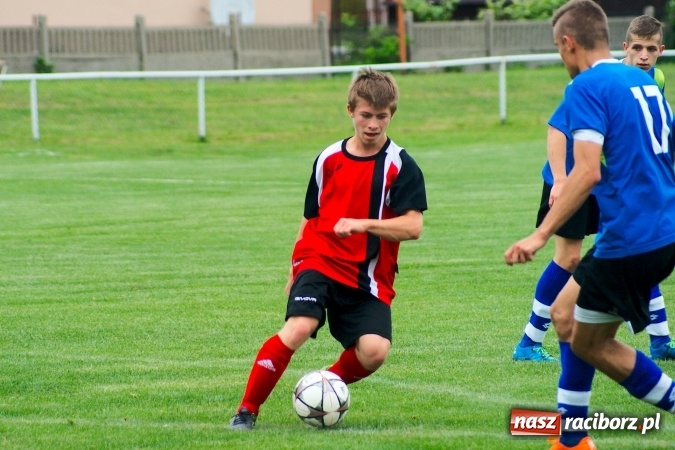 Zdjęcie w galerii na portalu naszraciborz.pl: Derby Raciborza: Fenomenalna passa Brzezia trwa wiadomości z regionu