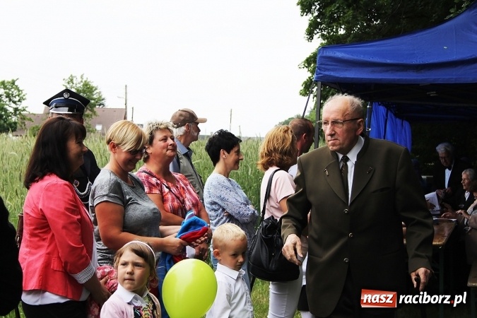 Zdjęcie w galerii na portalu naszraciborz.pl: Jubileusz ponownego odsłonięcia kamienia Eichendorffa w Brzeziu wiadomości z regionu