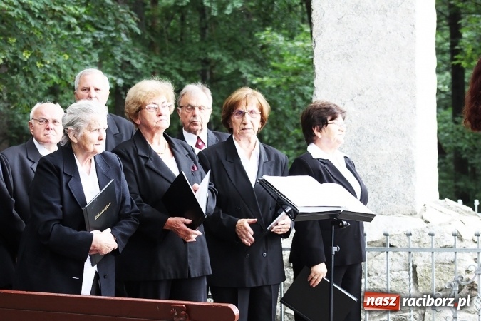 Zdjęcie w galerii na portalu naszraciborz.pl: Jubileusz ponownego odsłonięcia kamienia Eichendorffa w Brzeziu wiadomości z regionu