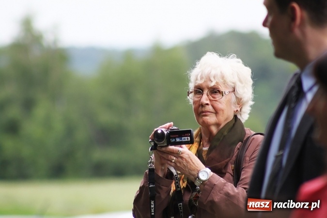 Zdjęcie w galerii na portalu naszraciborz.pl: Jubileusz ponownego odsłonięcia kamienia Eichendorffa w Brzeziu wiadomości z regionu