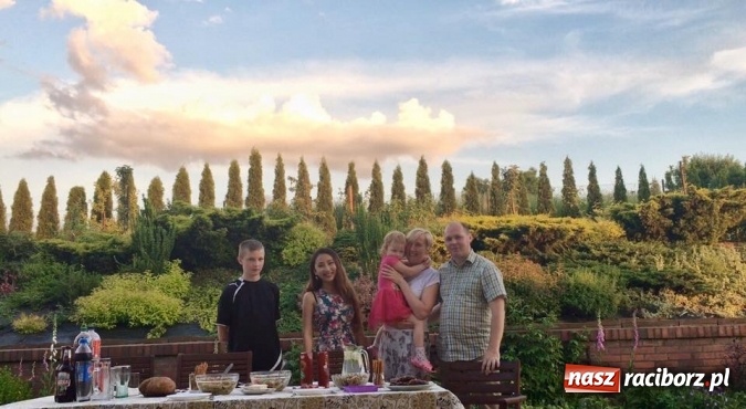 Zdjęcie w galerii na portalu naszraciborz.pl: Wolontariuszka Kishi Hoho gościem Zespołu Szk&oacute;ł w Pietrowicach Wielkich wiadomości z regionu