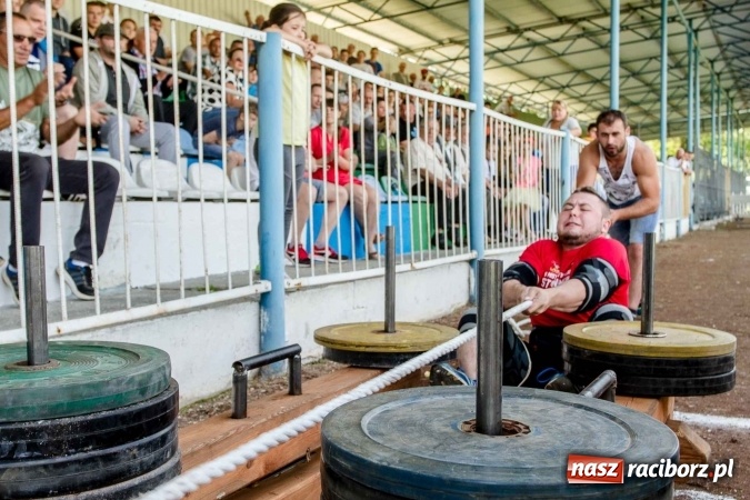 Zdjęcie w galerii na portalu naszraciborz.pl: II Mistrzostwa Polski Strongman w Kietrzu. Tichanów drugi FOTOREPORTAŻ wiadomości z regionu