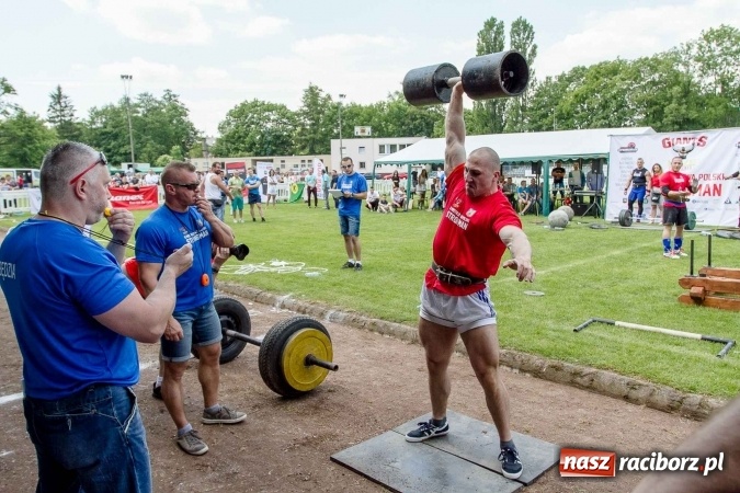 Zdjęcie w galerii na portalu naszraciborz.pl: II Mistrzostwa Polski Strongman w Kietrzu. Tichanów drugi FOTOREPORTAŻ wiadomości z regionu