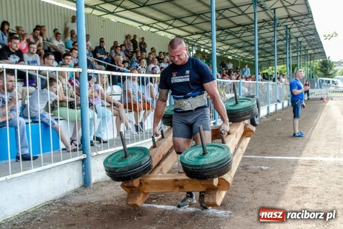 Zdjęcie w galerii na portalu naszraciborz.pl: II Mistrzostwa Polski Strongman w Kietrzu. Tichanów drugi FOTOREPORTAŻ wiadomości z regionu