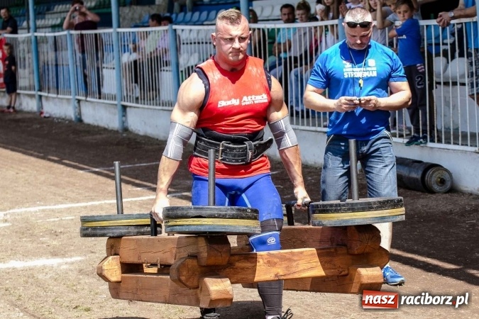 Zdjęcie w galerii na portalu naszraciborz.pl: II Mistrzostwa Polski Strongman w Kietrzu. Tichanów drugi FOTOREPORTAŻ wiadomości z regionu