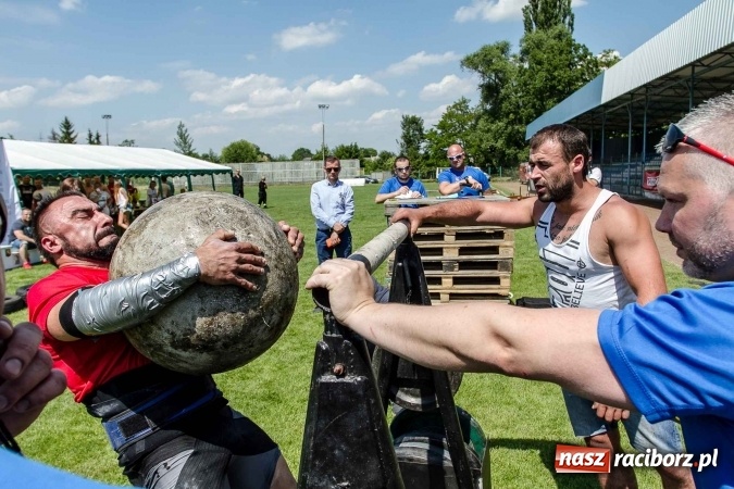 Zdjęcie w galerii na portalu naszraciborz.pl: II Mistrzostwa Polski Strongman w Kietrzu. Tichanów drugi FOTOREPORTAŻ wiadomości z regionu