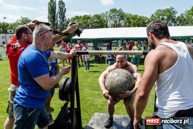 Zdjęcie w galerii na portalu naszraciborz.pl: II Mistrzostwa Polski Strongman w Kietrzu. Tichanów drugi FOTOREPORTAŻ wiadomości z regionu