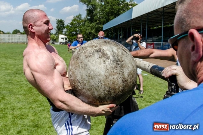 Zdjęcie w galerii na portalu naszraciborz.pl: II Mistrzostwa Polski Strongman w Kietrzu. Tichanów drugi FOTOREPORTAŻ wiadomości z regionu