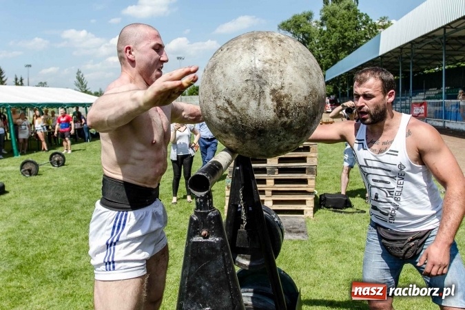 Zdjęcie w galerii na portalu naszraciborz.pl: II Mistrzostwa Polski Strongman w Kietrzu. Tichanów drugi FOTOREPORTAŻ wiadomości z regionu
