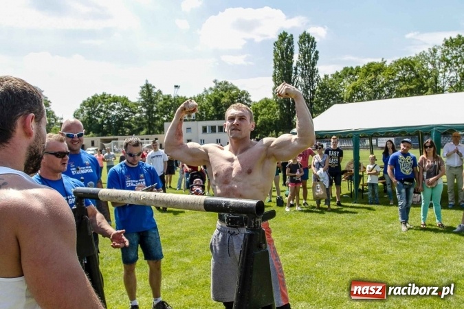 Zdjęcie w galerii na portalu naszraciborz.pl: II Mistrzostwa Polski Strongman w Kietrzu. Tichanów drugi FOTOREPORTAŻ wiadomości z regionu
