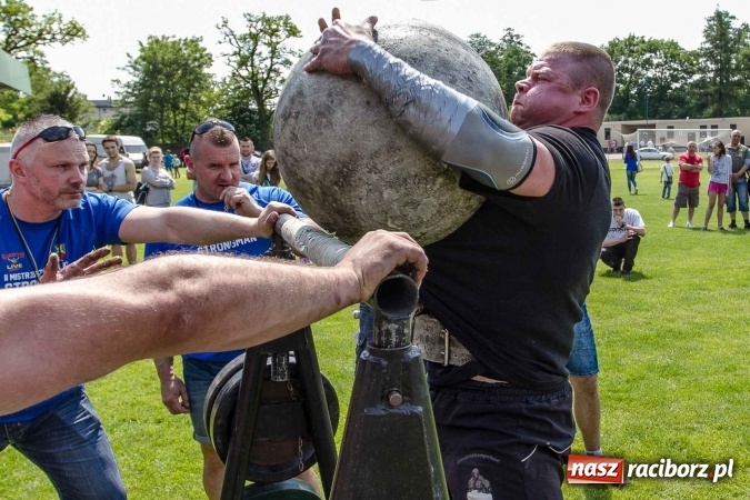 Zdjęcie w galerii na portalu naszraciborz.pl: II Mistrzostwa Polski Strongman w Kietrzu. Tichanów drugi FOTOREPORTAŻ wiadomości z regionu