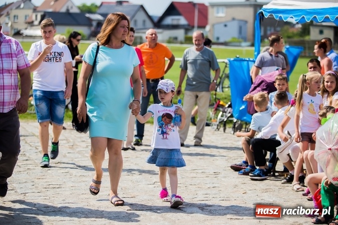 Zdjęcie w galerii na portalu naszraciborz.pl: Festyn rodzinny i Czerwony Kapturek w Studziennej wiadomości z regionu