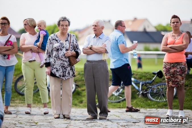 Zdjęcie w galerii na portalu naszraciborz.pl: Festyn rodzinny i Czerwony Kapturek w Studziennej wiadomości z regionu