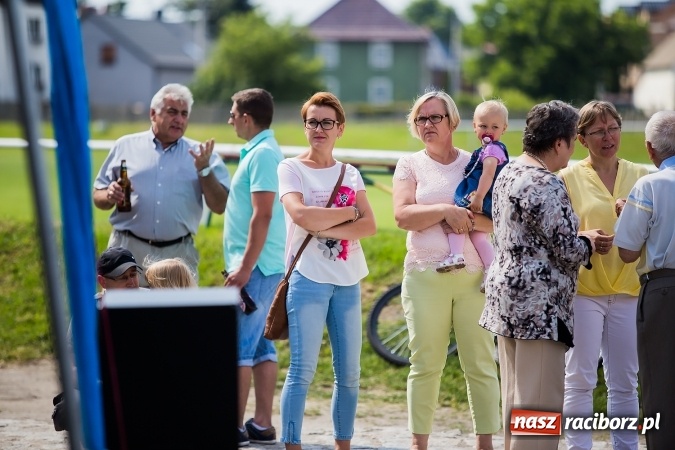 Zdjęcie w galerii na portalu naszraciborz.pl: Festyn rodzinny i Czerwony Kapturek w Studziennej wiadomości z regionu