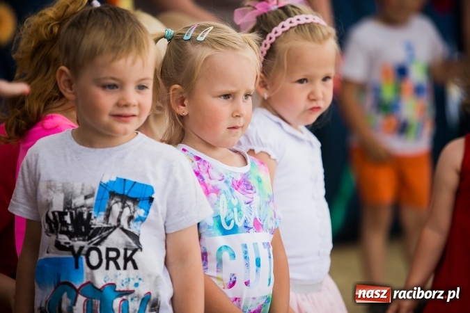 Zdjęcie w galerii na portalu naszraciborz.pl: Festyn rodzinny i Czerwony Kapturek w Studziennej wiadomości z regionu