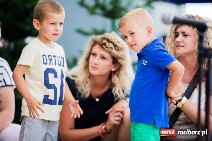 Zdjęcie w galerii na portalu naszraciborz.pl: Festyn rodzinny i Czerwony Kapturek w Studziennej wiadomości z regionu
