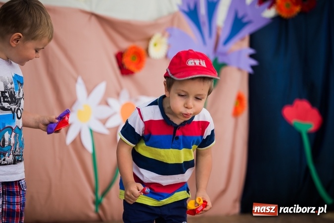 Zdjęcie w galerii na portalu naszraciborz.pl: Festyn rodzinny i Czerwony Kapturek w Studziennej wiadomości z regionu