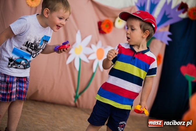 Zdjęcie w galerii na portalu naszraciborz.pl: Festyn rodzinny i Czerwony Kapturek w Studziennej wiadomości z regionu