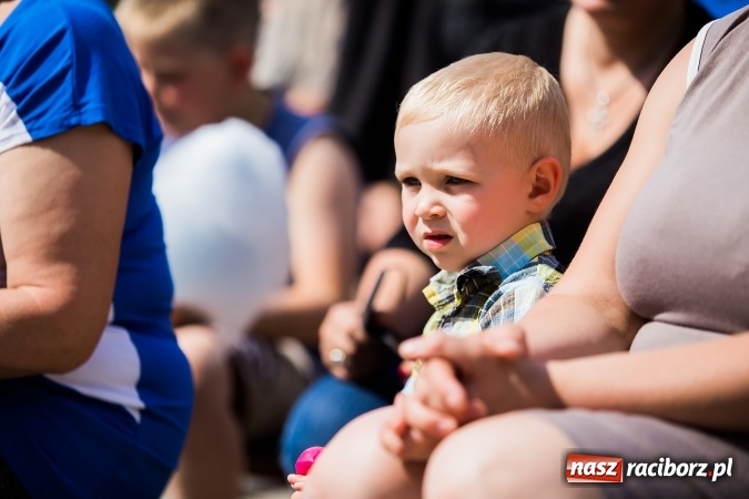 Zdjęcie w galerii na portalu naszraciborz.pl: Festyn rodzinny i Czerwony Kapturek w Studziennej wiadomości z regionu