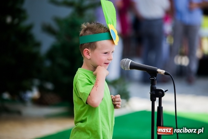 Zdjęcie w galerii na portalu naszraciborz.pl: Festyn rodzinny i Czerwony Kapturek w Studziennej wiadomości z regionu