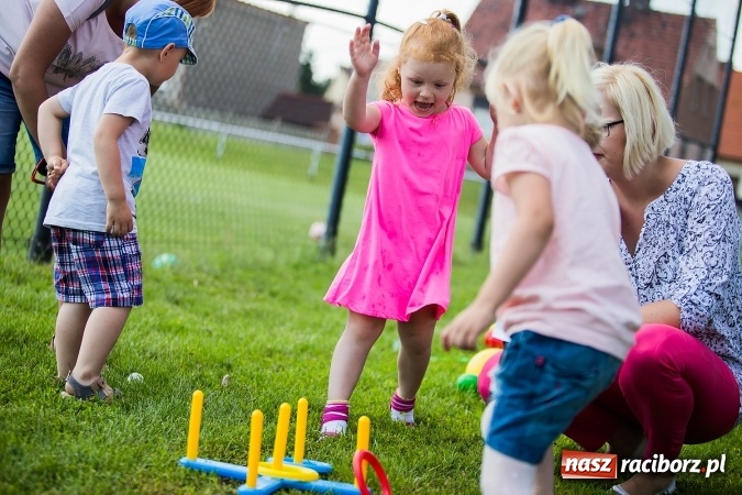 Zdjęcie w galerii na portalu naszraciborz.pl: Festyn rodzinny i Czerwony Kapturek w Studziennej wiadomości z regionu