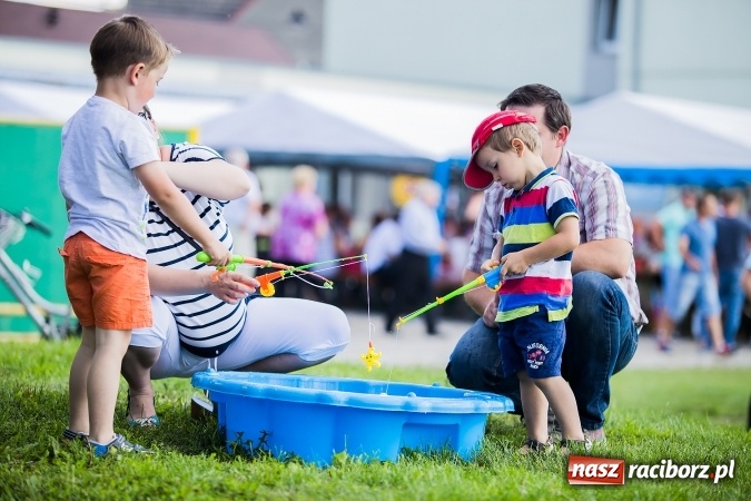 Zdjęcie w galerii na portalu naszraciborz.pl: Festyn rodzinny i Czerwony Kapturek w Studziennej wiadomości z regionu