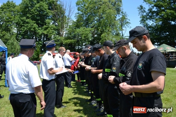 Zdjęcie w galerii na portalu naszraciborz.pl: Nie ma mocnych na Roszków! Pokonał o włos ekipę z Owsiszcz w gminnych zawodach! wiadomości z regionu