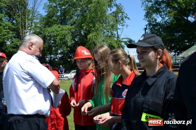 Zdjęcie w galerii na portalu naszraciborz.pl: Nie ma mocnych na Roszków! Pokonał o włos ekipę z Owsiszcz w gminnych zawodach! wiadomości z regionu