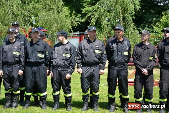 Zdjęcie w galerii na portalu naszraciborz.pl: Nie ma mocnych na Roszków! Pokonał o włos ekipę z Owsiszcz w gminnych zawodach! wiadomości z regionu