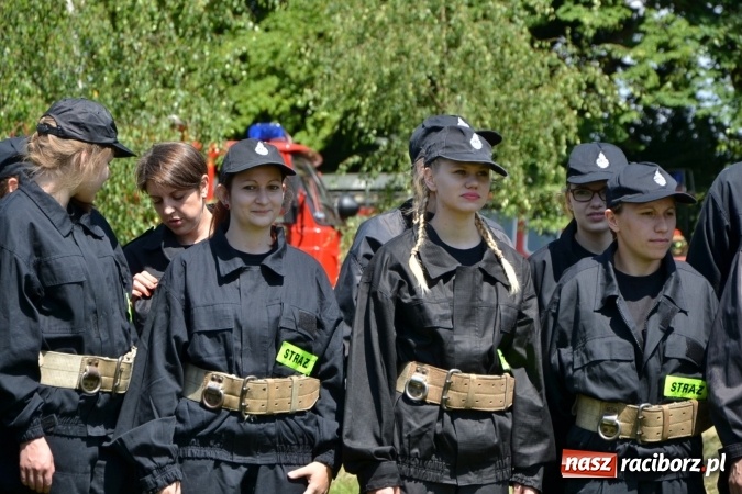 Zdjęcie w galerii na portalu naszraciborz.pl: Nie ma mocnych na Roszków! Pokonał o włos ekipę z Owsiszcz w gminnych zawodach! wiadomości z regionu