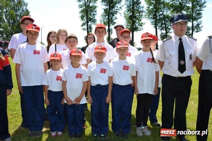 Zdjęcie w galerii na portalu naszraciborz.pl: Nie ma mocnych na Roszków! Pokonał o włos ekipę z Owsiszcz w gminnych zawodach! wiadomości z regionu
