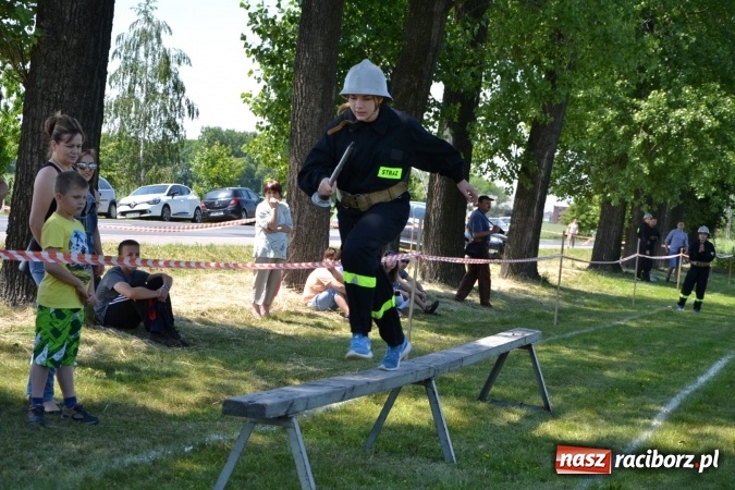 Zdjęcie w galerii na portalu naszraciborz.pl: Nie ma mocnych na Roszków! Pokonał o włos ekipę z Owsiszcz w gminnych zawodach! wiadomości z regionu