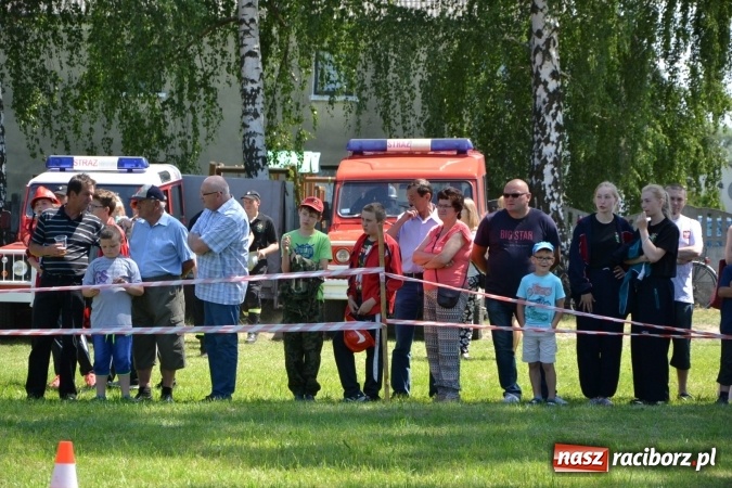 Zdjęcie w galerii na portalu naszraciborz.pl: Nie ma mocnych na Roszków! Pokonał o włos ekipę z Owsiszcz w gminnych zawodach! wiadomości z regionu