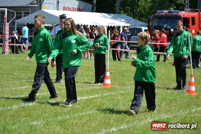 Zdjęcie w galerii na portalu naszraciborz.pl: Nie ma mocnych na Roszków! Pokonał o włos ekipę z Owsiszcz w gminnych zawodach! wiadomości z regionu