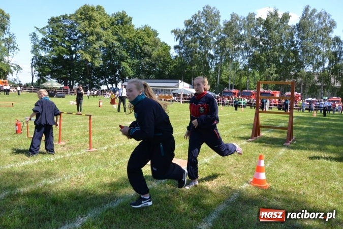 Zdjęcie w galerii na portalu naszraciborz.pl: Nie ma mocnych na Roszków! Pokonał o włos ekipę z Owsiszcz w gminnych zawodach! wiadomości z regionu