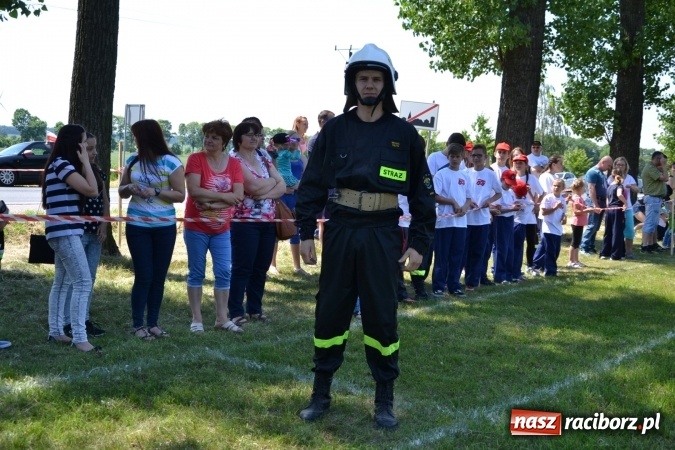 Zdjęcie w galerii na portalu naszraciborz.pl: Nie ma mocnych na Roszków! Pokonał o włos ekipę z Owsiszcz w gminnych zawodach! wiadomości z regionu