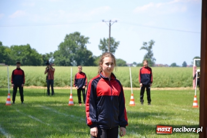 Zdjęcie w galerii na portalu naszraciborz.pl: Nie ma mocnych na Roszków! Pokonał o włos ekipę z Owsiszcz w gminnych zawodach! wiadomości z regionu