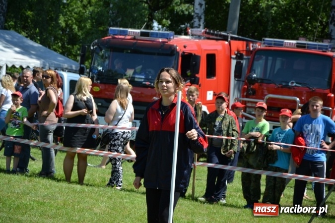 Zdjęcie w galerii na portalu naszraciborz.pl: Nie ma mocnych na Roszków! Pokonał o włos ekipę z Owsiszcz w gminnych zawodach! wiadomości z regionu