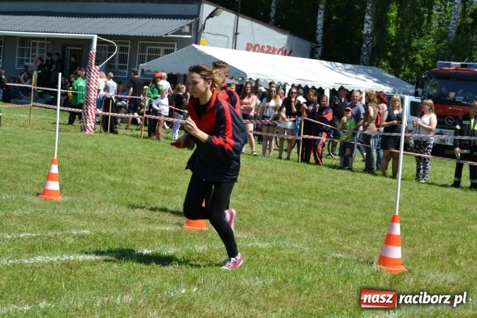 Zdjęcie w galerii na portalu naszraciborz.pl: Nie ma mocnych na Roszków! Pokonał o włos ekipę z Owsiszcz w gminnych zawodach! wiadomości z regionu