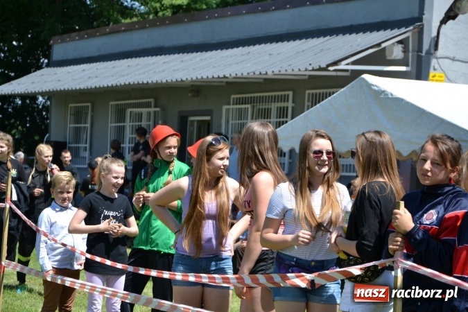 Zdjęcie w galerii na portalu naszraciborz.pl: Nie ma mocnych na Roszków! Pokonał o włos ekipę z Owsiszcz w gminnych zawodach! wiadomości z regionu