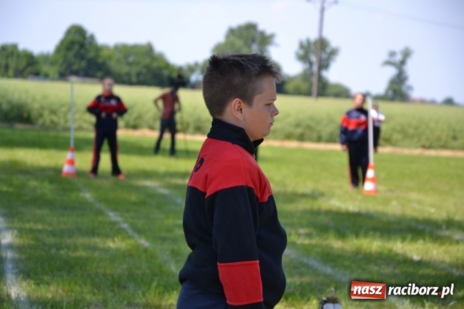 Zdjęcie w galerii na portalu naszraciborz.pl: Nie ma mocnych na Roszków! Pokonał o włos ekipę z Owsiszcz w gminnych zawodach! wiadomości z regionu
