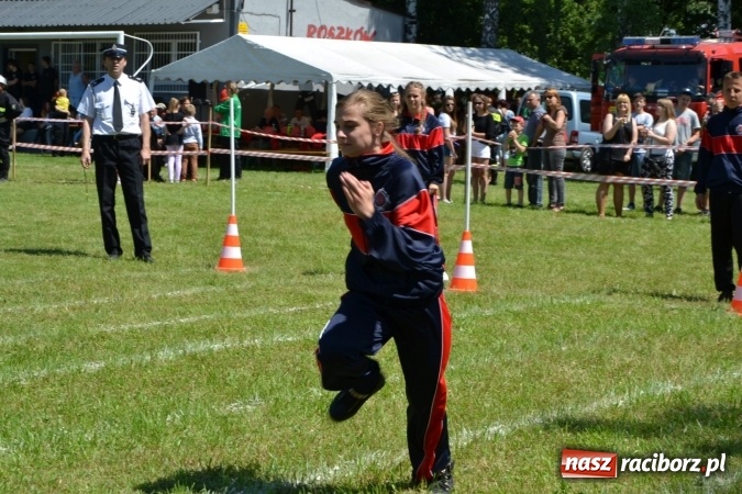 Zdjęcie w galerii na portalu naszraciborz.pl: Nie ma mocnych na Roszków! Pokonał o włos ekipę z Owsiszcz w gminnych zawodach! wiadomości z regionu