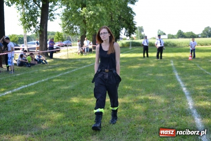 Zdjęcie w galerii na portalu naszraciborz.pl: Nie ma mocnych na Roszków! Pokonał o włos ekipę z Owsiszcz w gminnych zawodach! wiadomości z regionu