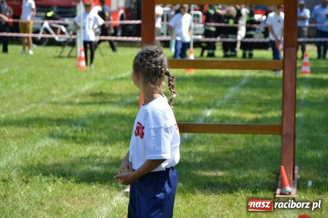 Zdjęcie w galerii na portalu naszraciborz.pl: Nie ma mocnych na Roszków! Pokonał o włos ekipę z Owsiszcz w gminnych zawodach! wiadomości z regionu