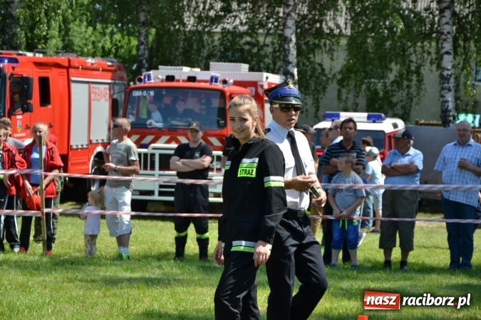 Zdjęcie w galerii na portalu naszraciborz.pl: Nie ma mocnych na Roszków! Pokonał o włos ekipę z Owsiszcz w gminnych zawodach! wiadomości z regionu