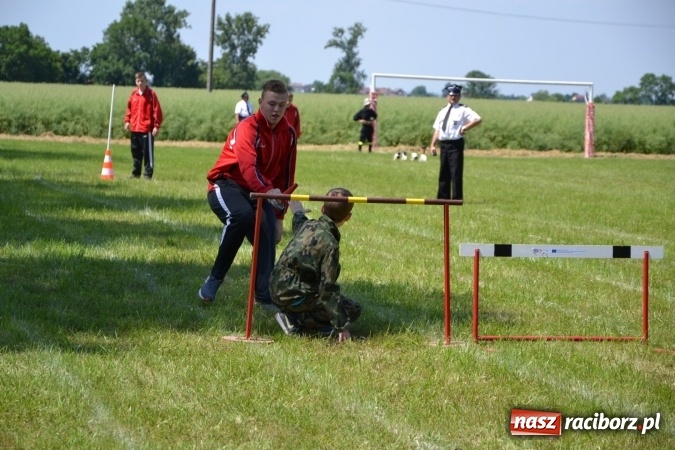 Zdjęcie w galerii na portalu naszraciborz.pl: Nie ma mocnych na Roszków! Pokonał o włos ekipę z Owsiszcz w gminnych zawodach! wiadomości z regionu