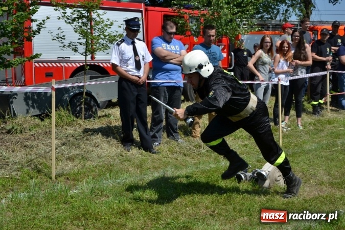 Zdjęcie w galerii na portalu naszraciborz.pl: Nie ma mocnych na Roszków! Pokonał o włos ekipę z Owsiszcz w gminnych zawodach! wiadomości z regionu
