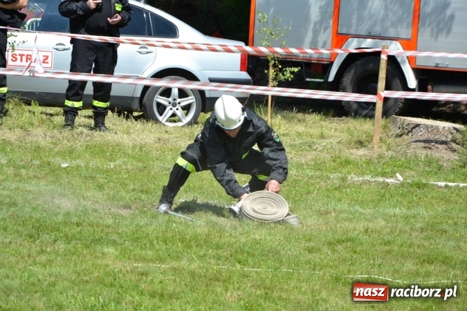 Zdjęcie w galerii na portalu naszraciborz.pl: Nie ma mocnych na Roszków! Pokonał o włos ekipę z Owsiszcz w gminnych zawodach! wiadomości z regionu