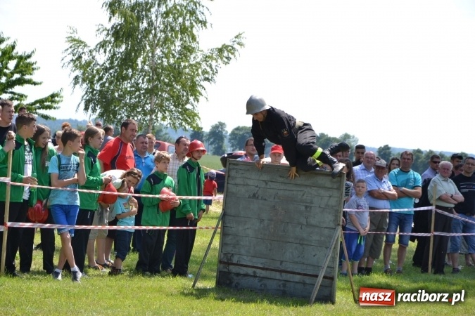 Zdjęcie w galerii na portalu naszraciborz.pl: Nie ma mocnych na Roszków! Pokonał o włos ekipę z Owsiszcz w gminnych zawodach! wiadomości z regionu